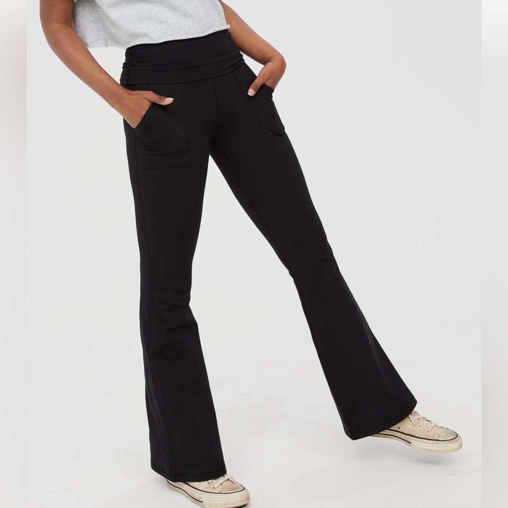 OFFLINE by Aerie The Hugger Foldover Flare Highrise Legging